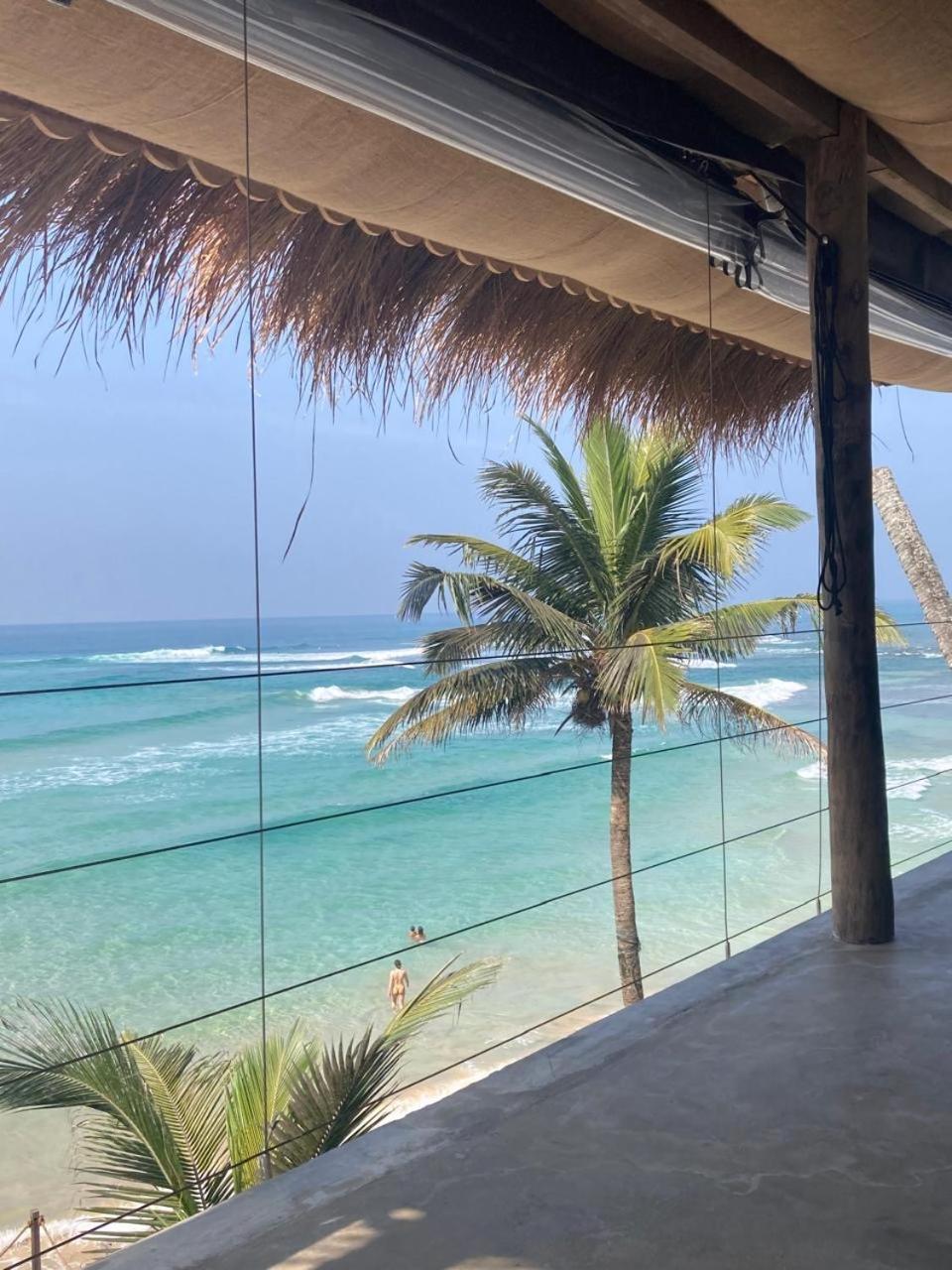 Gitano Surf Ahangama Beachfront Екстериор снимка