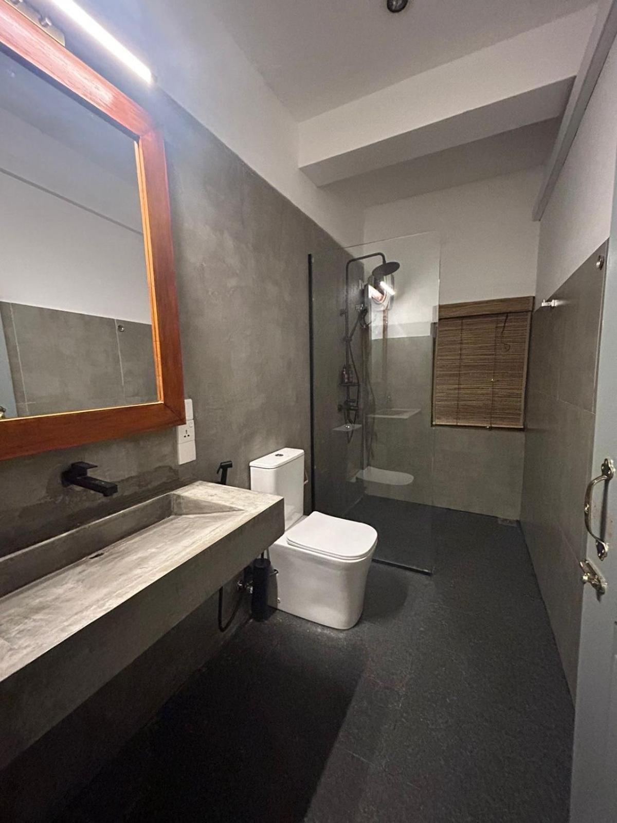 Gitano Surf Ahangama Beachfront Екстериор снимка